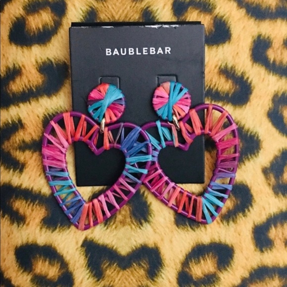 BaubleBar Regina Raffia Heart Earrings - Picture 3 of 6
